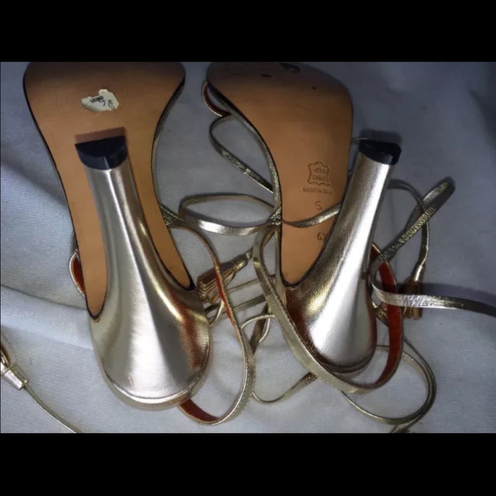 Yes Saint Laurent Vintage heels size 6 1/2 chic!😘 - Picture 3 of 5